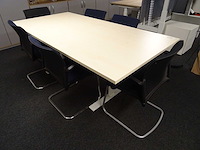 Tafel met 6 stoelen - afbeelding 1 van  3