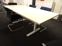 Tafel met 6 stoelen - afbeelding 2 van  3
