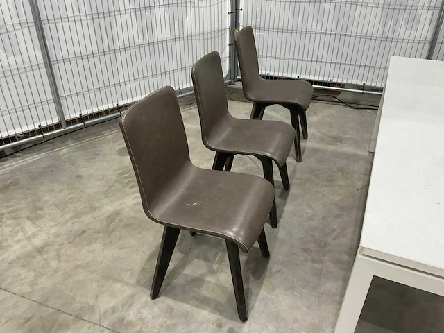 Tafel met 6 stoelen - afbeelding 7 van  11