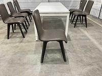 Tafel met 6 stoelen - afbeelding 10 van  11