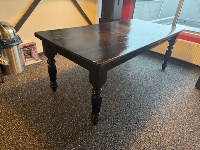 Tafel met 6 stoelen - afbeelding 3 van  10