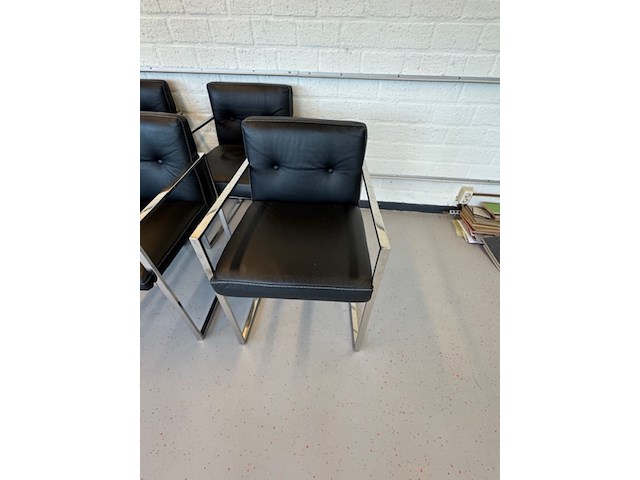 Tafel met 6 stoelen - afbeelding 3 van  19