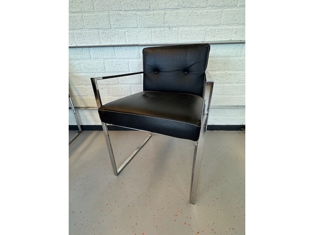 Tafel met 6 stoelen - afbeelding 5 van  19