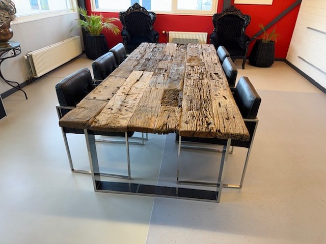 Tafel met 6 stoelen - afbeelding 1 van  19
