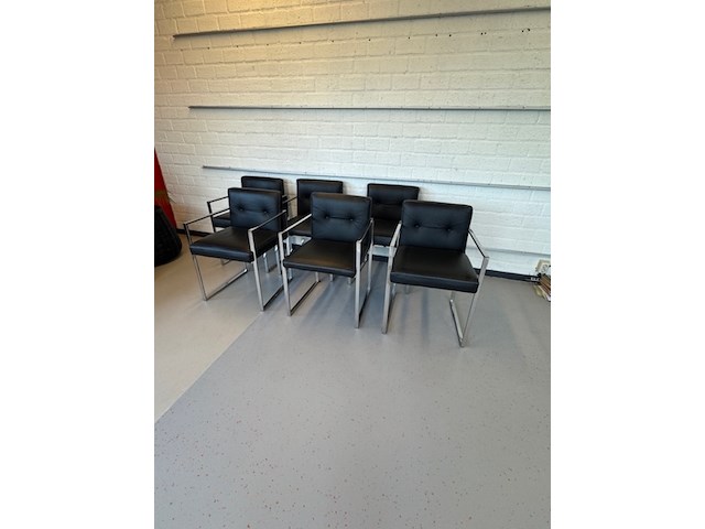 Tafel met 6 stoelen - afbeelding 19 van  19