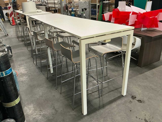 Tafel met 8 krukken 280x80x109cm - afbeelding 2 van  6