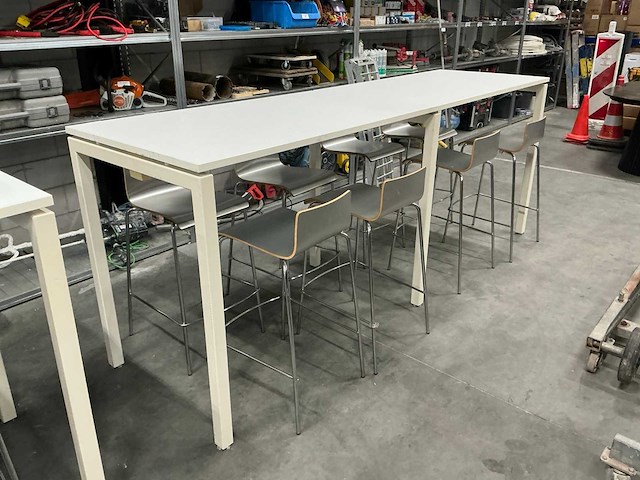 Tafel met 8 krukken 280x80x109cm - afbeelding 1 van  6