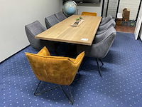 Tafel met 8 stoelen - afbeelding 2 van  7