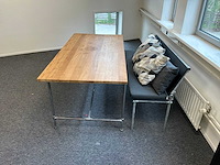 Tafel met bank en kast - afbeelding 5 van  7