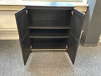 Tafel met bank en kast - afbeelding 7 van  7