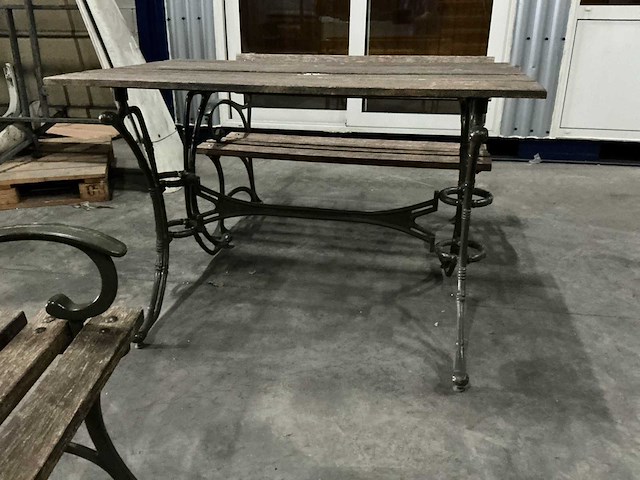 Tafel met bankjes - afbeelding 6 van  6