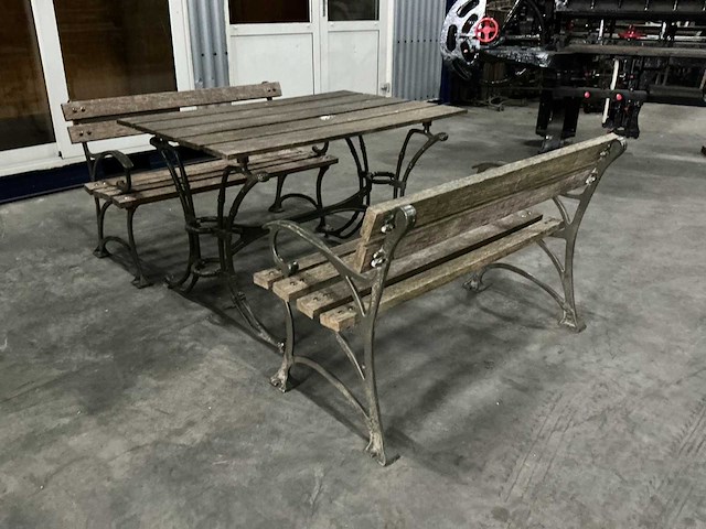 Tafel met bankjes - afbeelding 2 van  6