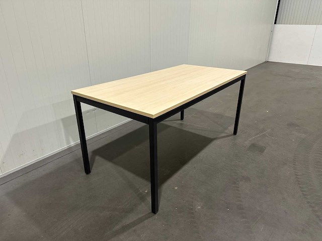 Tafel met houten blad - afbeelding 3 van  3