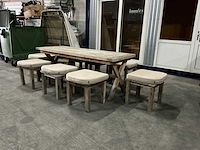 Tafel met krukjes - afbeelding 1 van  6