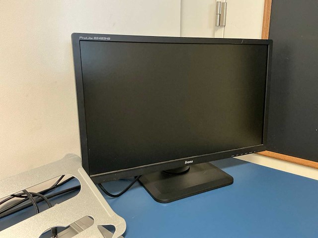 Tafel met krukken - afbeelding 6 van  8