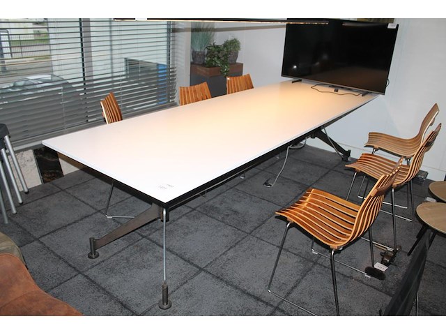 Tafel met massief eikenhouten blad 18 mm en metalen demontabel onderstel. afmeting 95 x 300 x 74 cm. - afbeelding 1 van  3