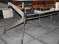 Tafel met massief eikenhouten blad 18 mm en metalen demontabel onderstel. afmeting 95 x 300 x 74 cm. - afbeelding 3 van  3