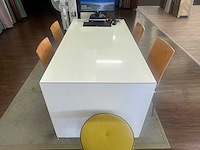 Tafel met stoelen en vloerkleed - afbeelding 2 van  7