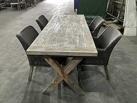 Tafel met stoelen - afbeelding 5 van  7