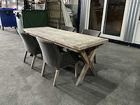 Tafel met stoelen - afbeelding 1 van  7