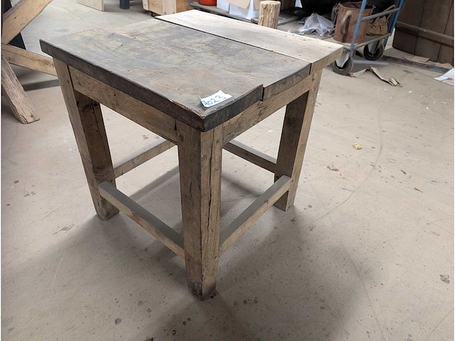 Tafel oud eiken 70x70cm - afbeelding 1 van  2