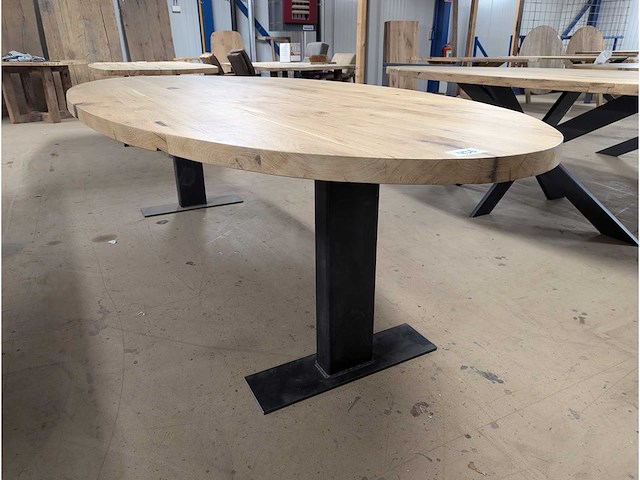 Tafel ovaal oud eiken epoxy 280 x 120cm - afbeelding 3 van  3