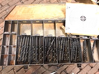 Tafelboormachine en divers - afbeelding 4 van  8