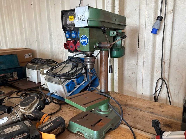 Tafelboormachine - afbeelding 1 van  4