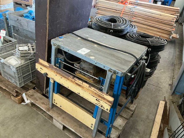 Tafelcirkelzaagmachine - afbeelding 1 van  3
