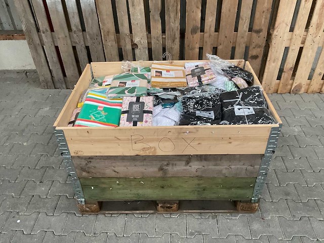 Tafelhoezen en tafelkleden (250x) - afbeelding 1 van  2
