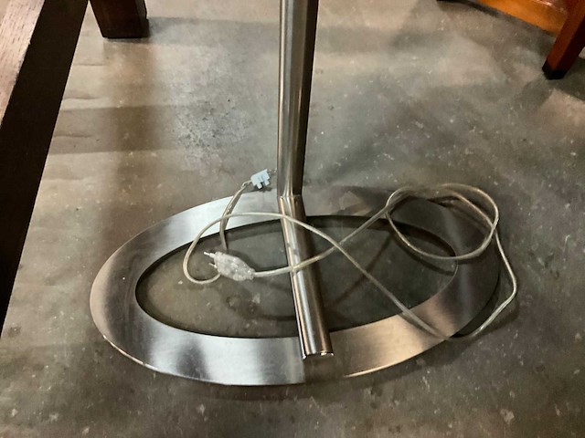 Tafellamp (2x) met vloerlamp (1x) - afbeelding 8 van  8