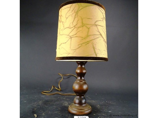 Tafellamp op houten voet - afbeelding 1 van  5