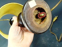 Tafellamp op houten voet - afbeelding 5 van  5