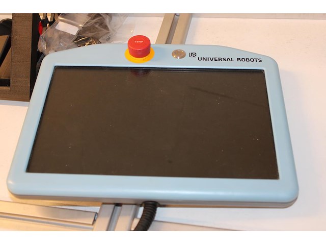 Tafelrobot universal robots ur3e serie met basic gripper unit hand-e (hnd-grp-001), regelkast en programmee... - afbeelding 2 van  12