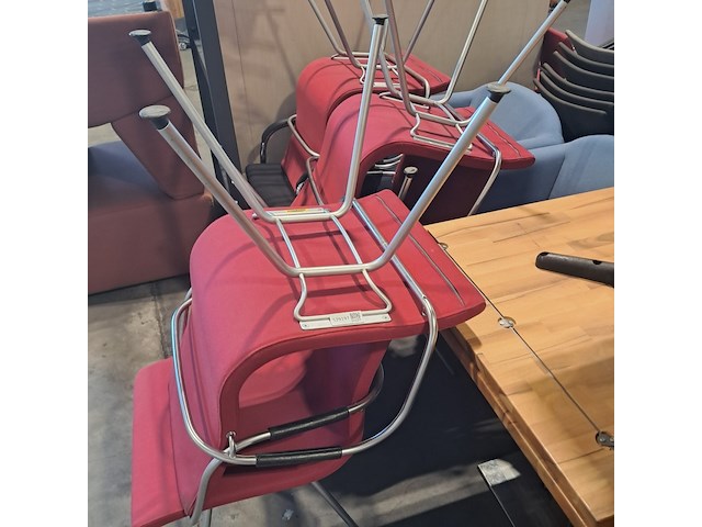 Tafels, vergaderstoelen en banken - afbeelding 4 van  11