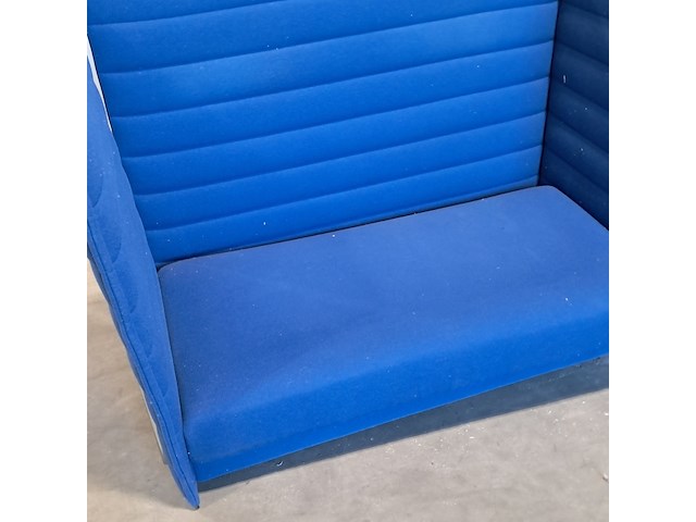 Tafels, vergaderstoelen en banken - afbeelding 9 van  11