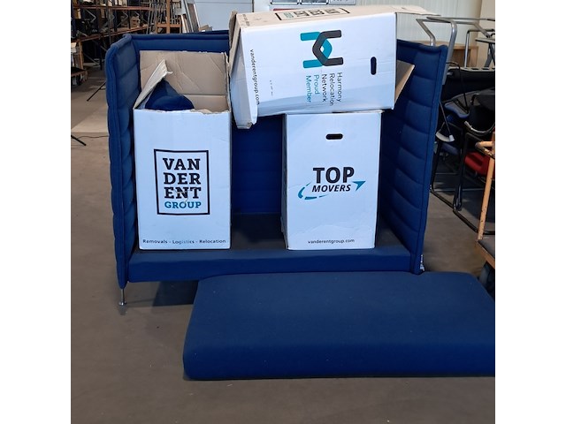 Tafels, vergaderstoelen en banken - afbeelding 10 van  11