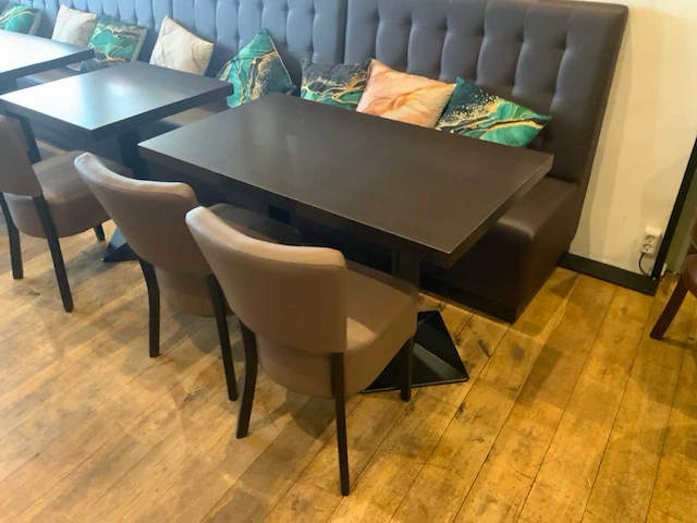 Tafels/stoelen/banken restaurantinrichting - afbeelding 2 van  5