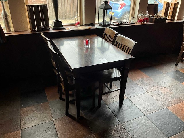Tafel+stoelen (8x) - afbeelding 1 van  12