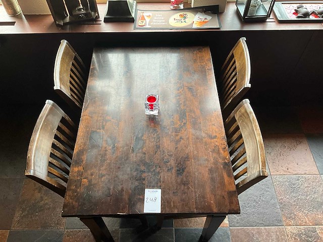 Tafel+stoelen (8x) - afbeelding 7 van  12
