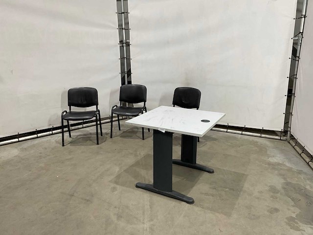 Tafeltje met stoelen - afbeelding 1 van  7