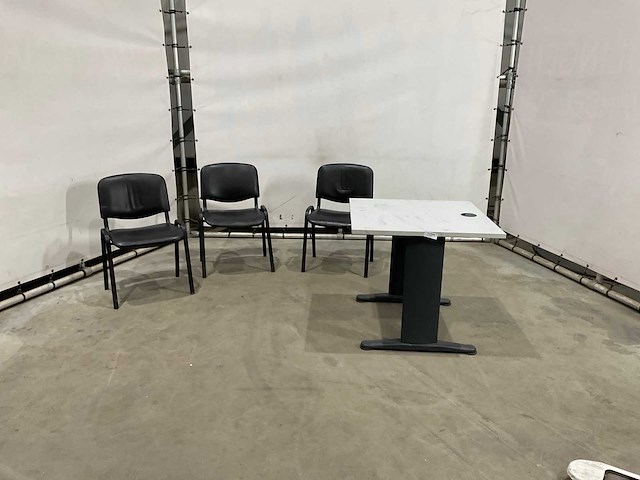 Tafeltje met stoelen - afbeelding 3 van  7