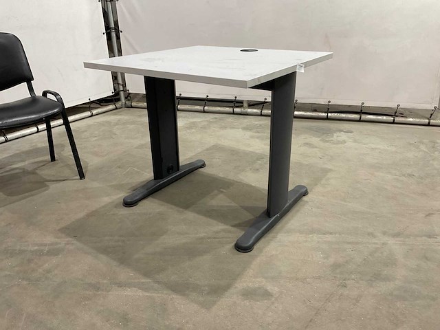 Tafeltje met stoelen - afbeelding 5 van  7