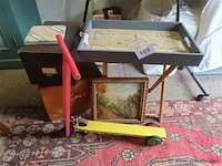 Tafeltje, step, kistje enz…. - afbeelding 1 van  3