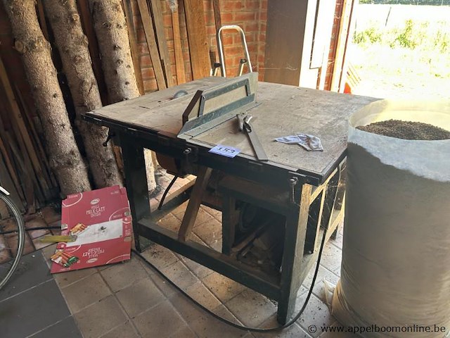 Tafelzaag met houten onderstel - afbeelding 1 van  2