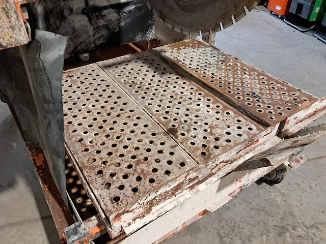 Tafelzaagmachine l=720mm/h=370 mm saint gobain, jumbo 900, bouwjaar 2016 - afbeelding 18 van  19