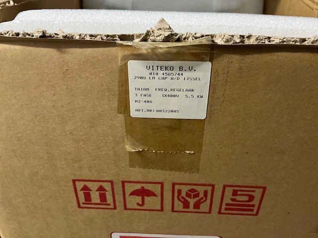 Taian frequentie regelaar 3 fase 3x400v 5.5kw n2-408 (4x) - afbeelding 3 van  4