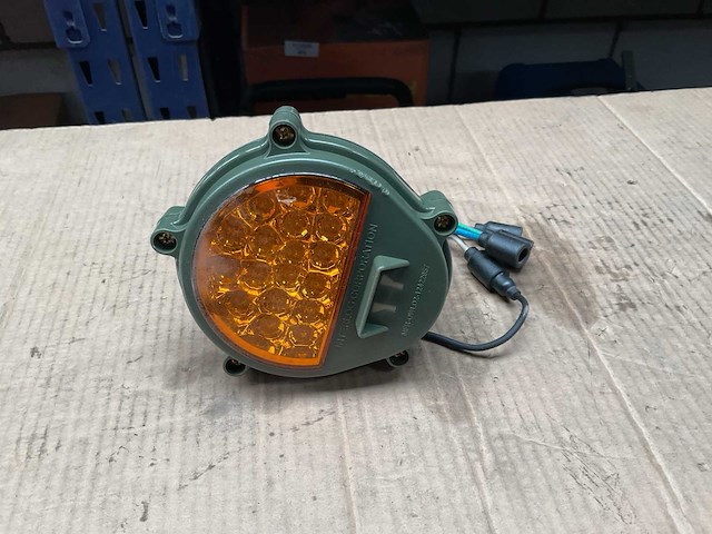 Tail light - afbeelding 2 van  4