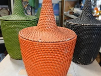 Tajine-vorm handgemaakte senegalese rieten opbergmanden - afbeelding 3 van  5