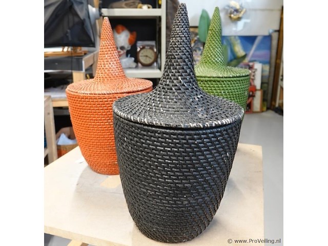 Tajine-vorm handgemaakte senegalese rieten opbergmanden - afbeelding 4 van  5